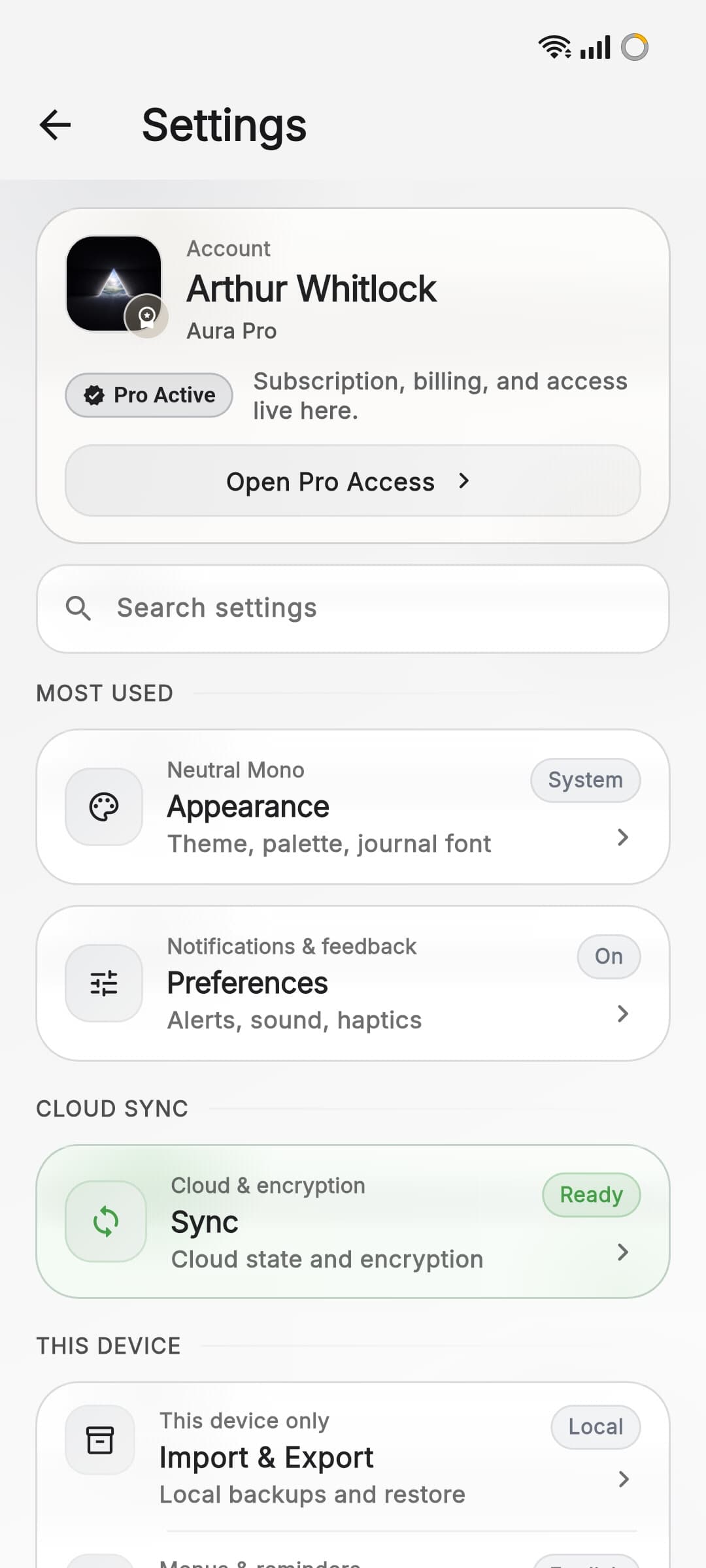Aura settings with account, Pro, appearance, and controls